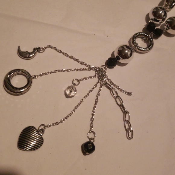 Total eclipse necklace set - Picture 2 of 4